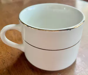 Coffee Cup White with Gold trim Gibson Everyday China #200 - Bild 1 von 2