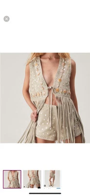 Pantalones cortos Nasty Gal de gamuza con flecos Foto 1 de 3