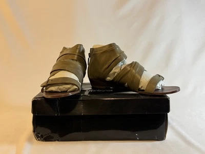 Boutique9 BT Gilla med Green leather sz8 #015 - Image 1 of 4