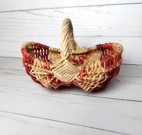 Vintage Small 6" Handmade Buttocks Basket God's Eye Red and Beige Cover