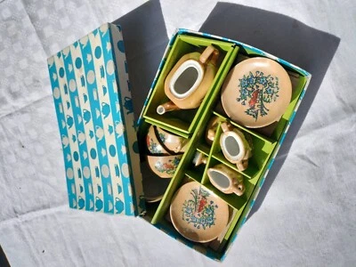 Ancienne Dinette, Maison De Poupee - Photo 1/3