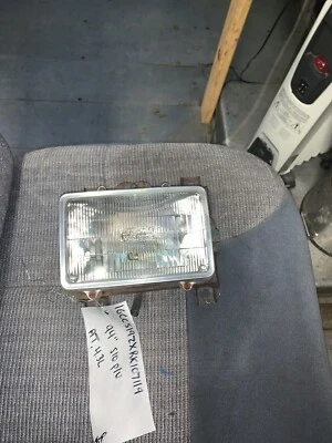 Faro derecho TYC 20-5066-00 Foto 1 de 3