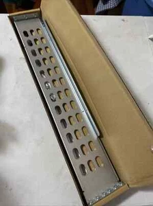 APC OM-756H Rev 12 Sliding Rail Kit Smart-UPS 4-Post Rackmount 65-230LBS 0M-756H - Bild 1 von 3