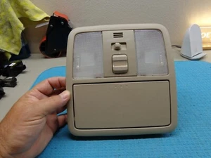 TOYOTA RAV4 06 07 08 TAN INTERIOR DOME OVERHEAD LIGHT SUNROOF SWITCH MIC - Foto 1 di 7