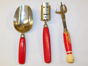 Menge 3 Vintage Ekco A&J roter Griff Küche SCHAUFEL Flaschenöffner Messerschärfer - Bild 1 von 12