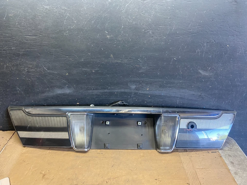 Luz trasera central tapa maletero Mercury Grand Marquis 2006 a 2011 R0247 DG Foto 1 de 4