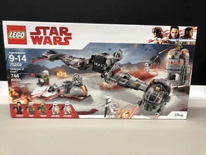 LEGO Star Wars 75202 Defense of Crait New Sealed Poe Dameron - Picture 1 of 7