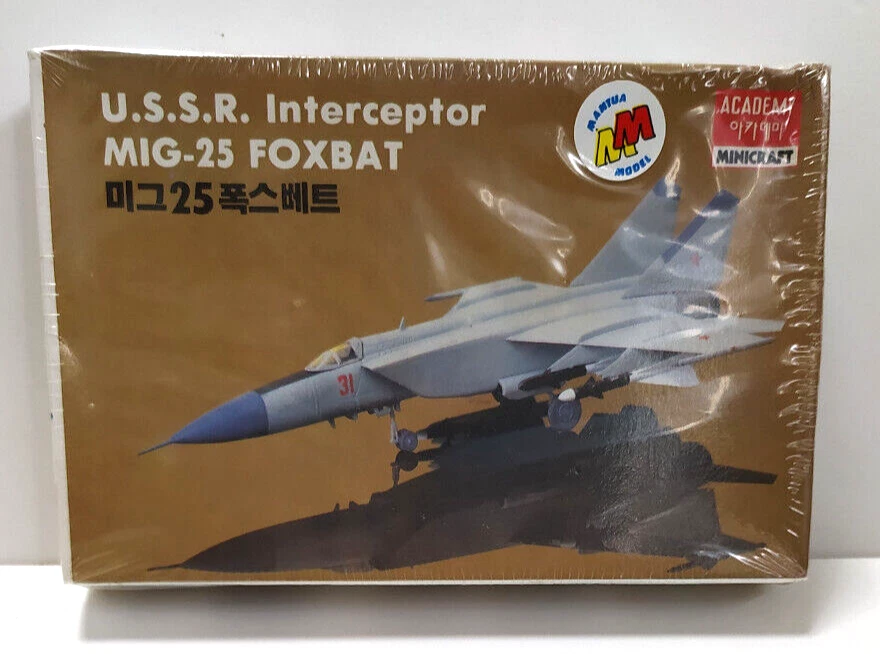 ACADEMY MINICRAFT  1:144  KIT AEREO U.S.S.R. INTERCEPTOR MIG-25 FOXBAT ART  1626 - Immagine 1 di 1
