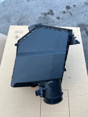 Caja de carcasa de filtro de admisión de filtro de admisión de filtro de aire de motor OEM Volvo XC60 2023 - 31370229 Foto 1 de 4