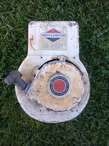 Vintage Briggs und Stratton 3 PS Rückstoßstarter - Bild 1 von 3