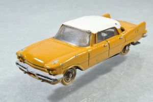 BG722 Dinky Toys France #545 DeSoto Diplomat '59 - épave R/- - Imagen 1 de 3