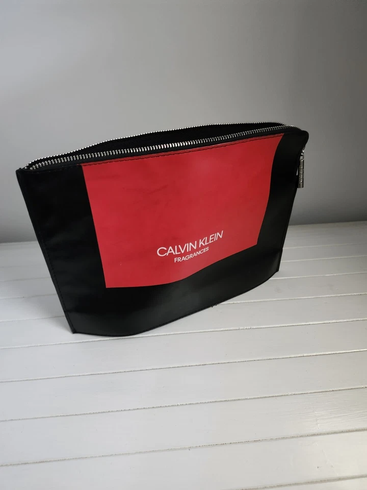 Xl Calvin Klein Makeup Bag Ck Makeup - image 1 of 4