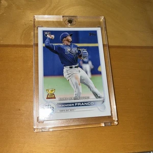Wander Franco 2022 Topps Update #US42 Tampa Bay Rays Rookie Debut GOLD CUP (RC) - Bild 1 von 3
