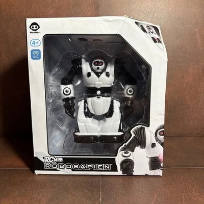WowWee RC Mini Robosapien Robotic Remote Control Figure, Brand New in Box - Image 1 of 3