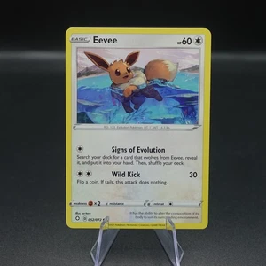 Eevee 052/072 Common Shining Fates Near Mint - Bild 1 von 2