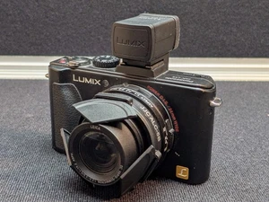 Panasonic Lumix DMC-LX5 Compact Digital Camera + DMW-LVF1 Viewfinder & Charger - Picture 1 of 9