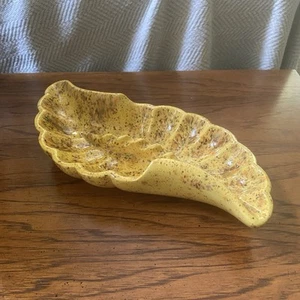 Vintage MCM Glazed Yellow Speckled Ceramic Ashtray Shell Fan Wave Handmade 1978 - Picture 1 of 10