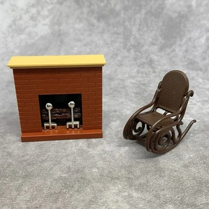 Muebles para casa de muñecas Fisher Price - Chimenea y mecedora - Leer descripción - Imagen 1 de 11