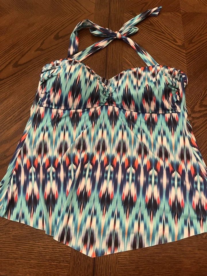 Traje de baño Liz Claiborne Tankini Top para mujer 16 cabaña rayas colorido vacaciones Foto 1 de 4