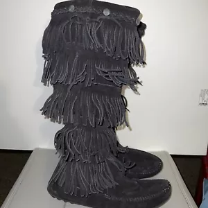 MINNETONKS 5-Layer Black Fringe Boot Size 8 - Picture 1 of 6