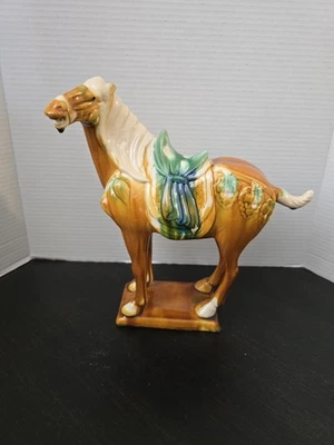 DE COLECCIÓN ESTATUILLA DE CABALLO DE GUERRA DE LA DINASTÍA TANG CERÁMICA ESMALTADA ESTATUA CHINA Foto 1 de 4