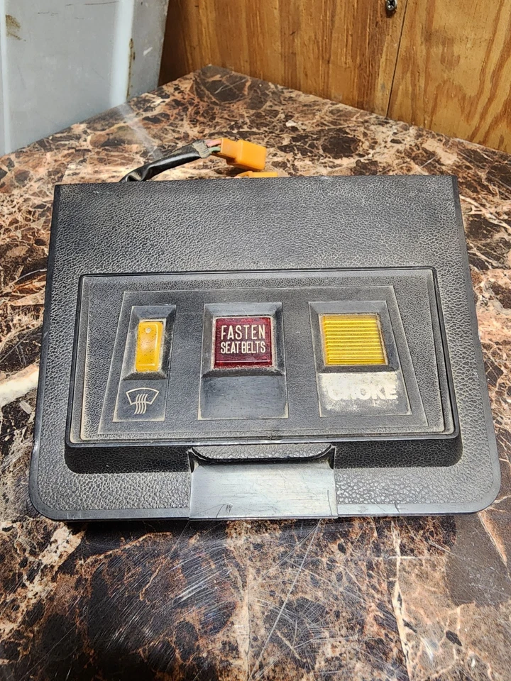 Interruptor descongelador de cubierta de fusibles Datsun 240Z 1972-1973/cinturón de seguridad de sujeción/estrangulador Foto 1 de 4