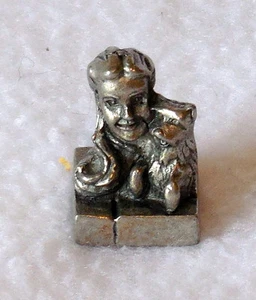 WIZARD OF OZ  MONOPOLY replacement PARTS pieces PEWTER DOROTHY & TOTO TOKEN #27 - Picture 1 of 1