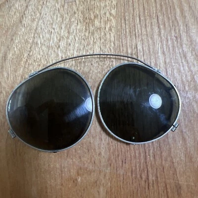 Óculos de sol vintage verde lente de vidro colorido armação de metal clipe década de 1960 steampunk - Imagem 1 de 4