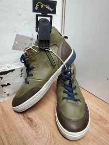 Art Class Boys' Closed Toe Abel Sneakers -Olive -Size:2 NWOB! - Picture 1 of 8