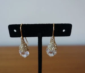 PENDIENTES ALEXIS BITTAR PAVE CRISTAL GANCHO FRANCÉS CHAPADOS EN ORO. NUEVO - Imagen 1 de 12