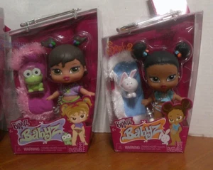 Bratz Babyz YASMIN & SASHA (2024) - Neu im Karton - MGA Sammlerpuppen + Haustiere - NEU - Bild 1 von 6
