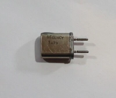 Cristal de escáner - 461,4500 MHz - 10,7 iF - 0,039 pines - Regency - HC-25/U Foto 1 de 3