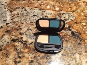 BeautiControl Fashion Slave Eye Shadow Duo New Without Plastic Packaging - Picture 1 of 2