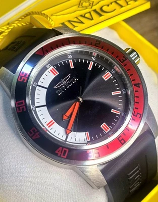 Reloj Invicta para hombre especial esfera negra con bisel rojo/negro nuevo en caja 12845 Foto 1 de 4