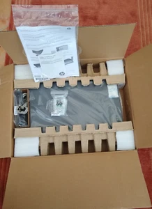 HPE 2530 24G PoE + Switch (J9773A) NEW IN BOX - Picture 1 of 7