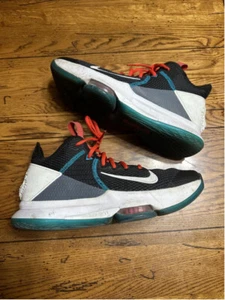 Size 10.5 - Nike LeBron Witness 4 EP Chile Red 2020 - Picture 1 of 6