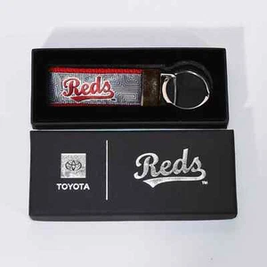 2022 Cincinnati Reds Mother’s Day Keychain May 8 SGA In Original Box 0522!!! - Picture 1 of 3