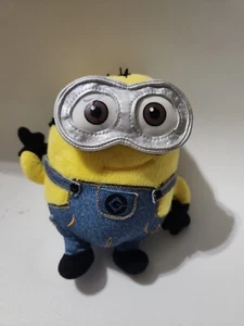 Despicable Me Minion Mayhem Universal Studios 6" Bob Bean Plush - Picture 1 of 4