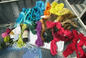 Needlepoint Yarn Lot Virgin Wool Persian Wool Vintage Lady Handicraft Tapestry - Picture 1 of 12