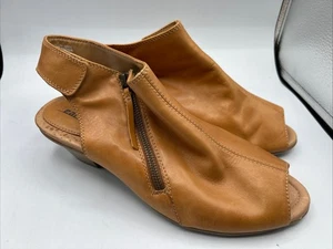 Earth Kristy Wide 12D Brown Tan Zip Hook & Loop Peep Leather Heel Bootie Shoe - Picture 1 of 7