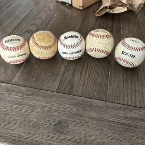 Posten von 5 gebrauchten Little League Baseballs. Gemischt. - Bild 1 von 6