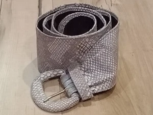Gürtel silberfarben Schlangenlederimitat gunmetal grau strukturierter Druck Damen L neu mit Etikett - Bild 1 von 15