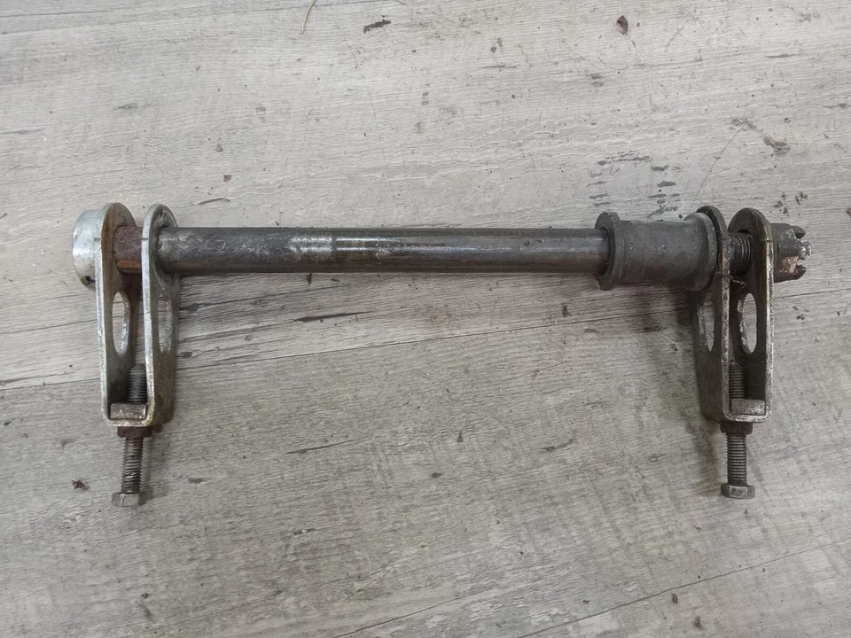 1974 Honda CB 550 parafuso de quatro eixos traseiros cb550 cb350 cb550-4 cb750 original do fabricante - Imagem 1 de 1