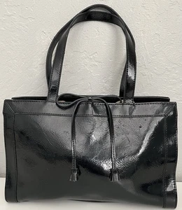 Bolso/cartera Liz Claiborne charol negro lindo detalle de lazo interior beige - Imagen 1 de 15