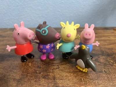 Totalmente Nuevo: Raro Molly Mole & Gabrielle Goat, 1 Pingüino Mascota y Peppa George Gratis Foto 1 de 4