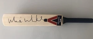 Signed Morne Morkel Cricket Bat PROOF - Picture 1 of 3