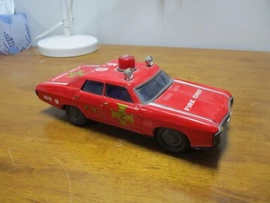 Vintage F.D Fire Chief Car No. 8 A 5784 Battery Op Litho Tin Toy, Japan 11" Long - Picture 1 of 6