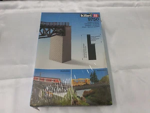 Kibri 9750 HO Bridge Pylon Kit - Picture 1 of 4