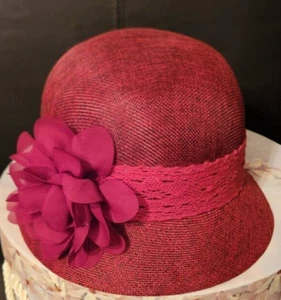 Sombrero Angela & William New York Red Cloche - Talla Única (22"). Estilo Elegante Años 30 - Imagen 1 de 4