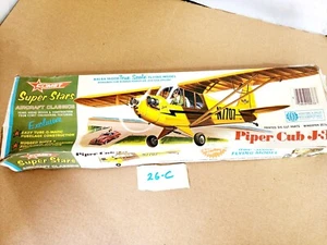 Comet Superstars Piper Cub J-3 Balsa Madera Escala Modelo Goma Potencia - Imagen 1 de 5
